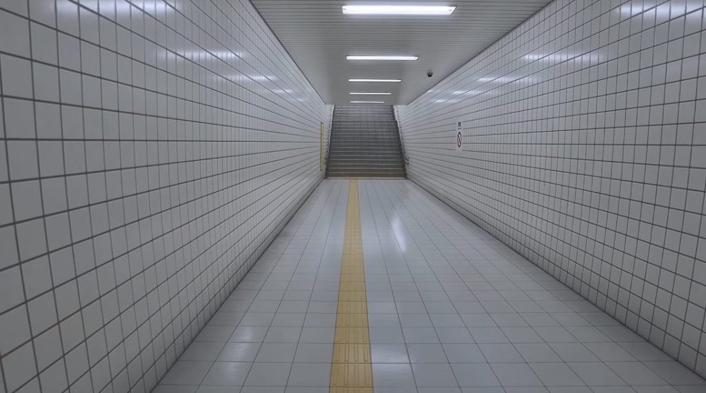 10: Staircase at the end of the corridor. the exit 8