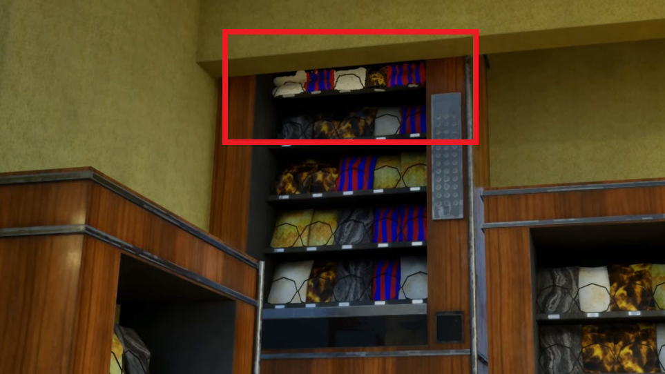 Example of painting yourself with the objects of the vending machine to blend in much better. 